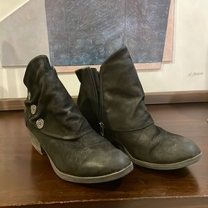 Used- blowfish heeled bootie. Black. Size 7.5